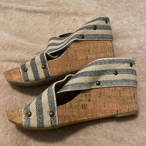 Lucky brand wedge sandals